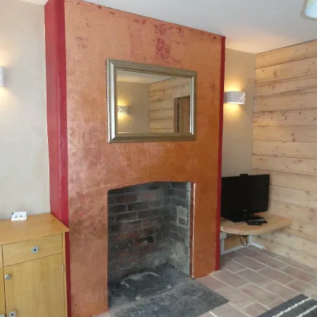 Apartment The Little Luckwell By Cliftonvalley *